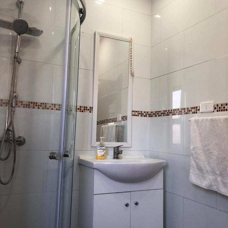 Casa nueva en Laguna Zapallar, a minutos de la playa, cerca de juego y restaurantes - Casa de 4 dormitorios - 5