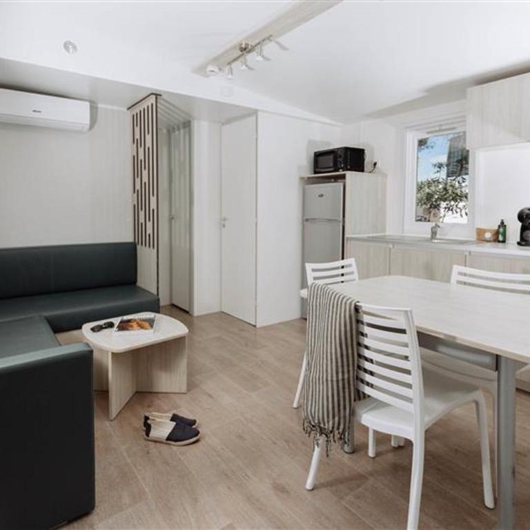 HolaCamp Sitges Garrofer - Bungalow Superior 6 - 1