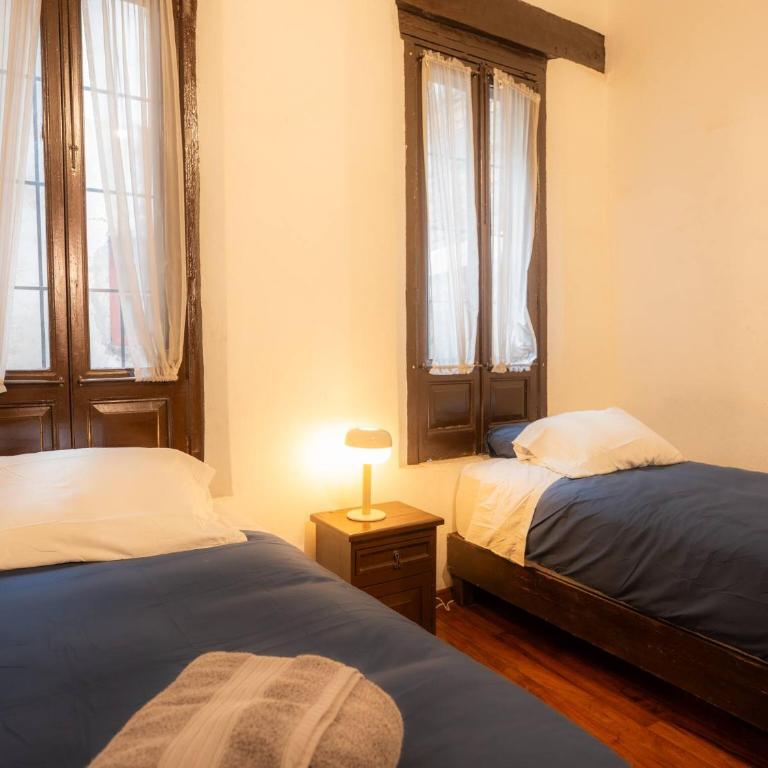 Casa colonial en el corazón del Centro Histórico - Three-Bedroom House - 31