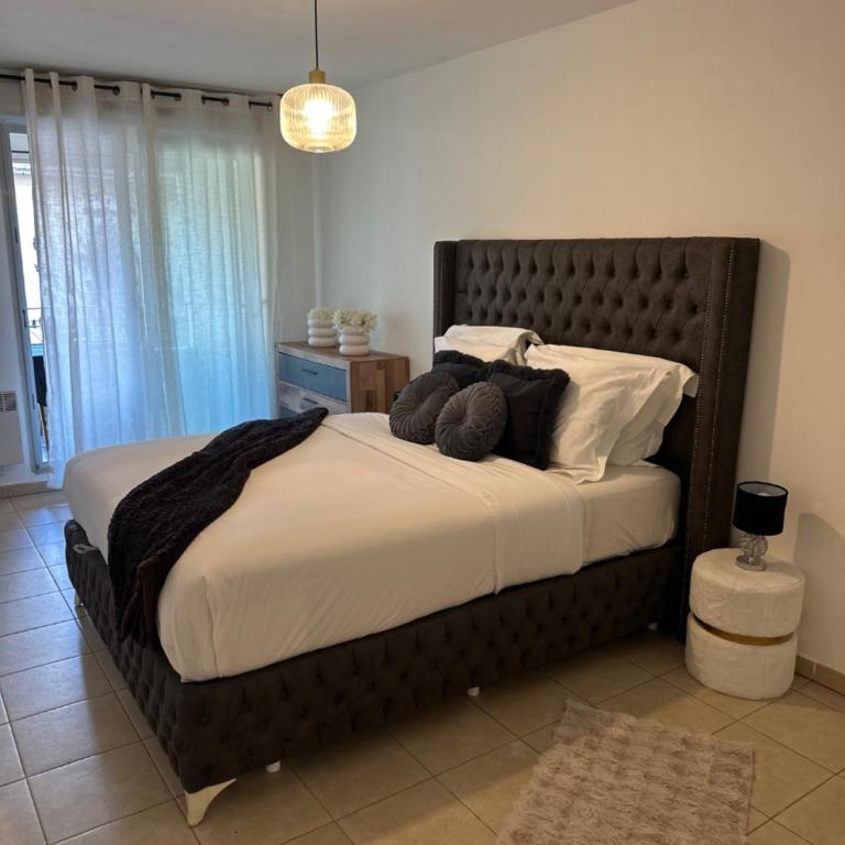 Superbe appartement tout équipé avec parking. - Appartement 1 Chambre - 9