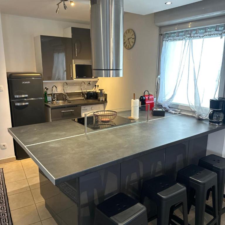 Superbe appartement tout équipé avec parking. - Appartement 1 Chambre - 7