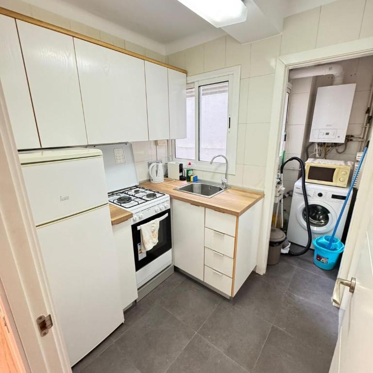 APARTAMENTO PRIMERA LINEA MAR CAMBRILS cerca PUERTO - Two-Bedroom Apartment - 10