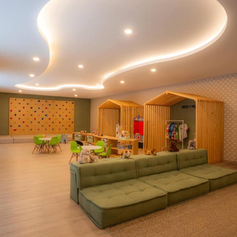 Luxury 2BR with Pool, Gym & Coworking - Two-Bedroom Apartment - 15