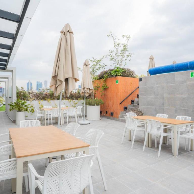 Luxury 2BR with Pool, Gym & Coworking - Two-Bedroom Apartment - 24