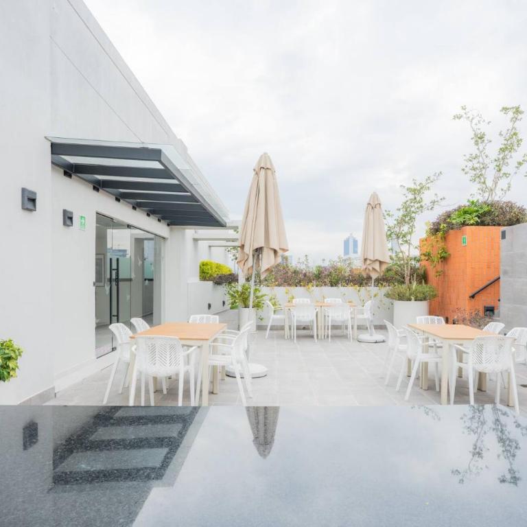 Luxury 2BR with Pool, Gym & Coworking - Two-Bedroom Apartment - 23