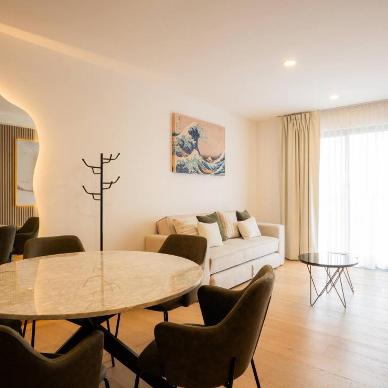 Luxury 2BR with Pool, Gym & Coworking - Two-Bedroom Apartment - 27