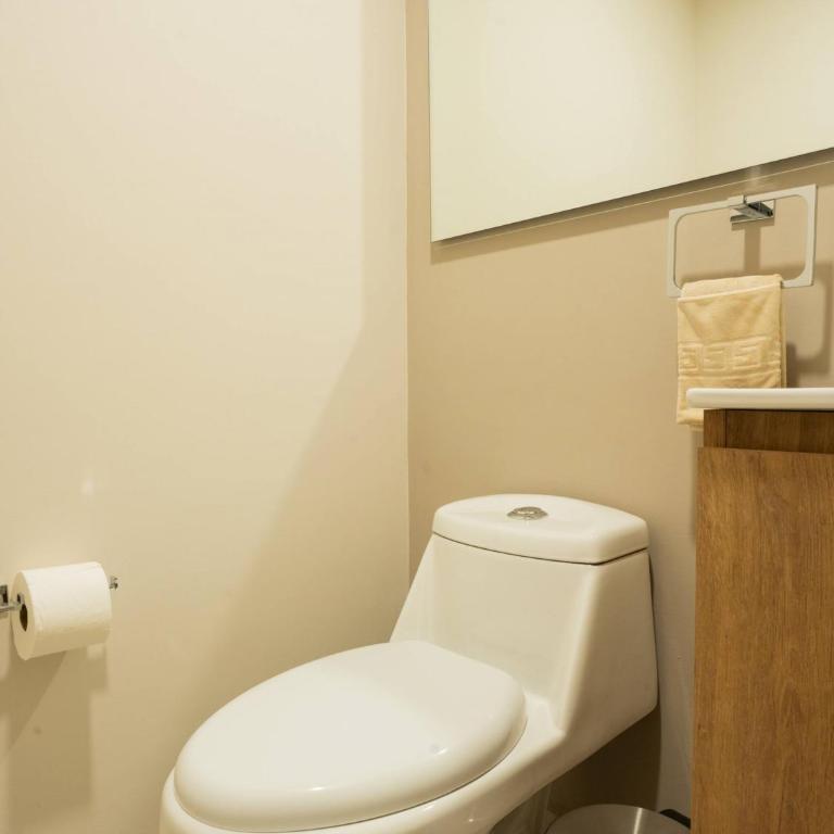 Luxury 2BR with Pool, Gym & Coworking - Two-Bedroom Apartment - 40