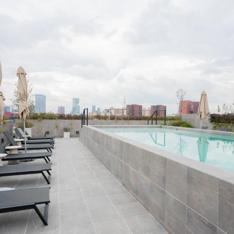 Luxury 2BR with Pool, Gym & Coworking - Two-Bedroom Apartment - 50