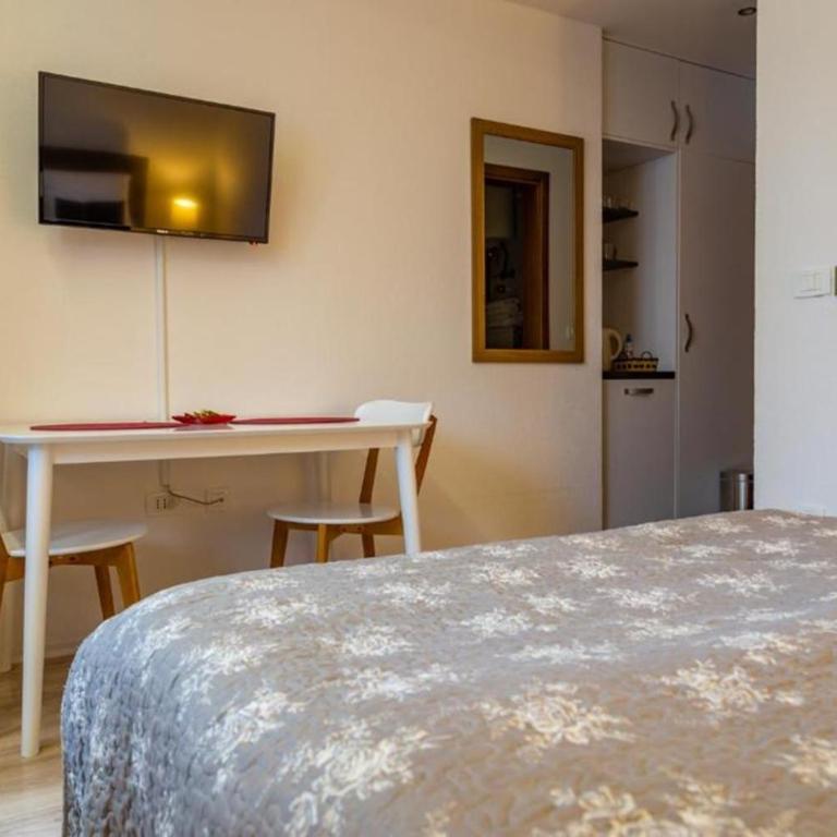 Apartmani Mont Jahorina - Double Room with Balcony - 1