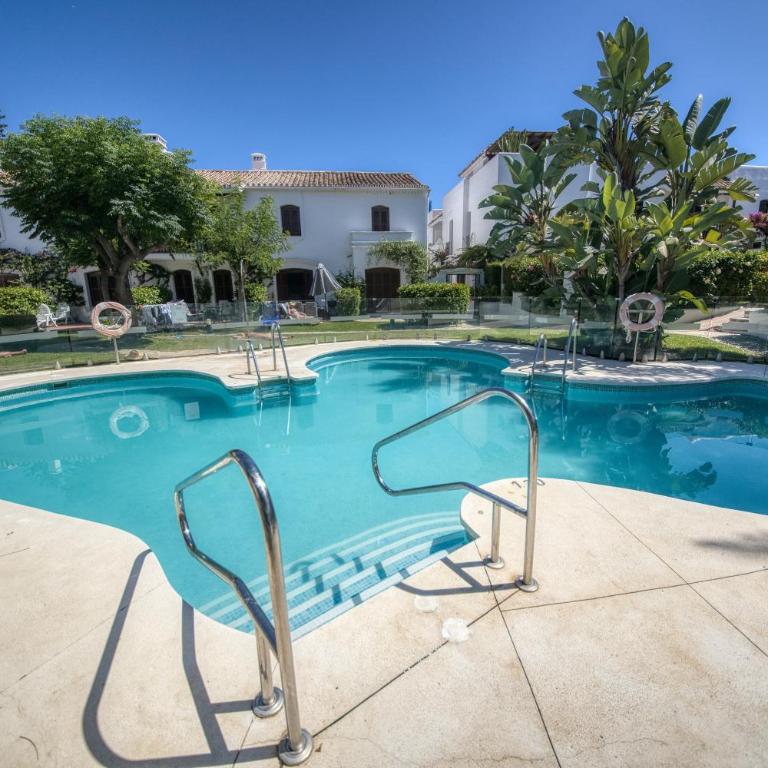 Estepona - Playa - Villa en urbanización al lado del mar Is17 - Villa - 21