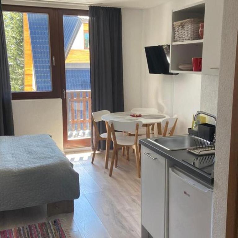 Apartmani Mont Jahorina - Apartment with Terrace - 2