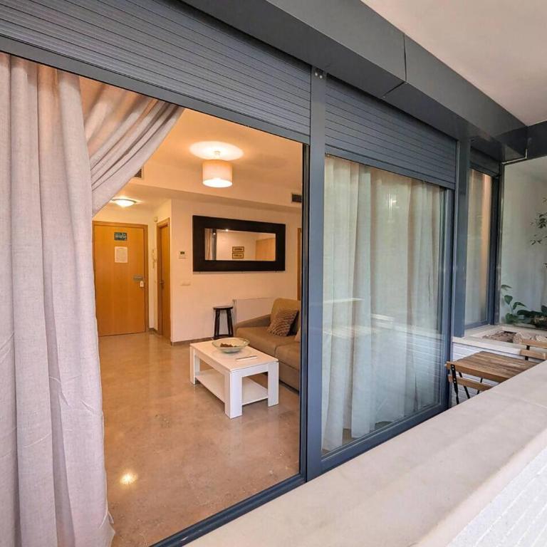 Relax en Lloret con Gym y Piscina by Host&Joy - Apartamento de 1 dormitorio - 2