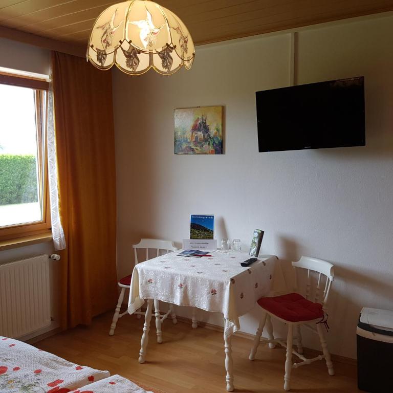 Haus zur Sonne - Zweibettzimmer mit Bergblick - 2