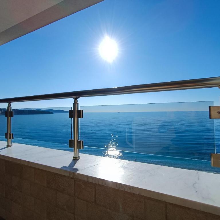 Apartmani Šaltić - Apartman s 1 Spavaćom Sobom, Balkonom i Pogledom na More - 1