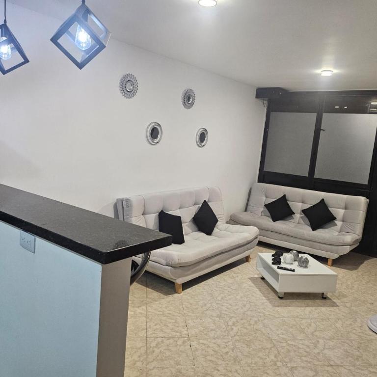 Apto a pasos del CC Delacuesta - Two-Bedroom Apartment - 2