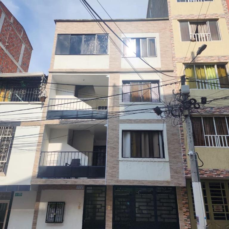 Apto a pasos del CC Delacuesta - Two-Bedroom Apartment - 8
