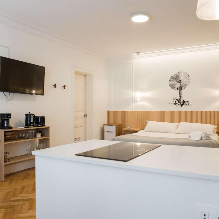 Metro Explorer 1BR near Hospital & Metro Baquedano - Studio - 11