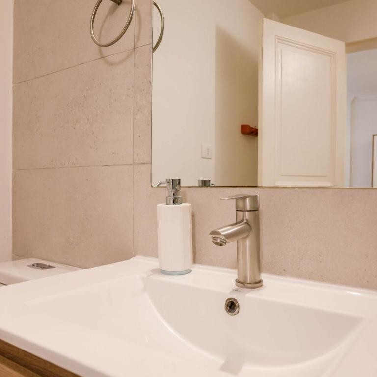Metro Explorer 1BR near Hospital & Metro Baquedano - Studio - 18