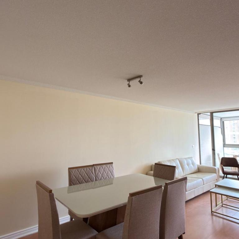 Piso con vista al mar céntrico precio único - Three-Bedroom Apartment - 11