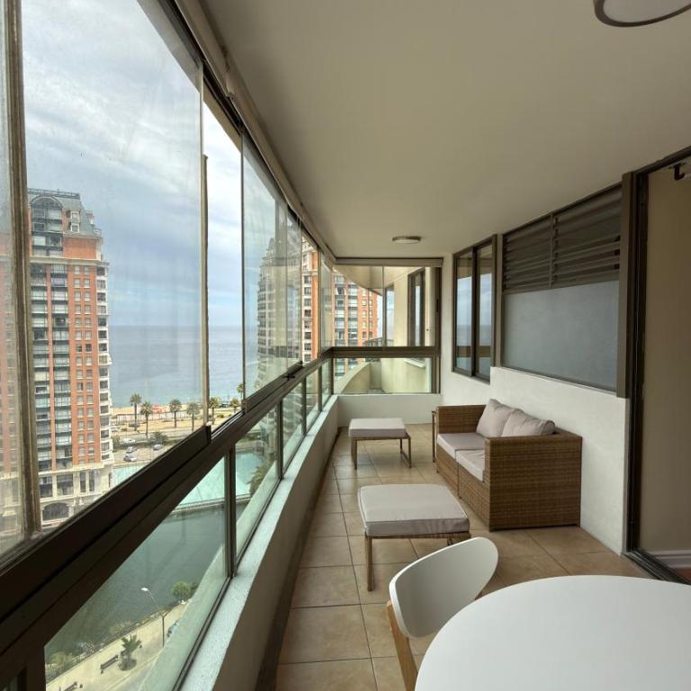 Piso con vista al mar céntrico precio único - Three-Bedroom Apartment - 19