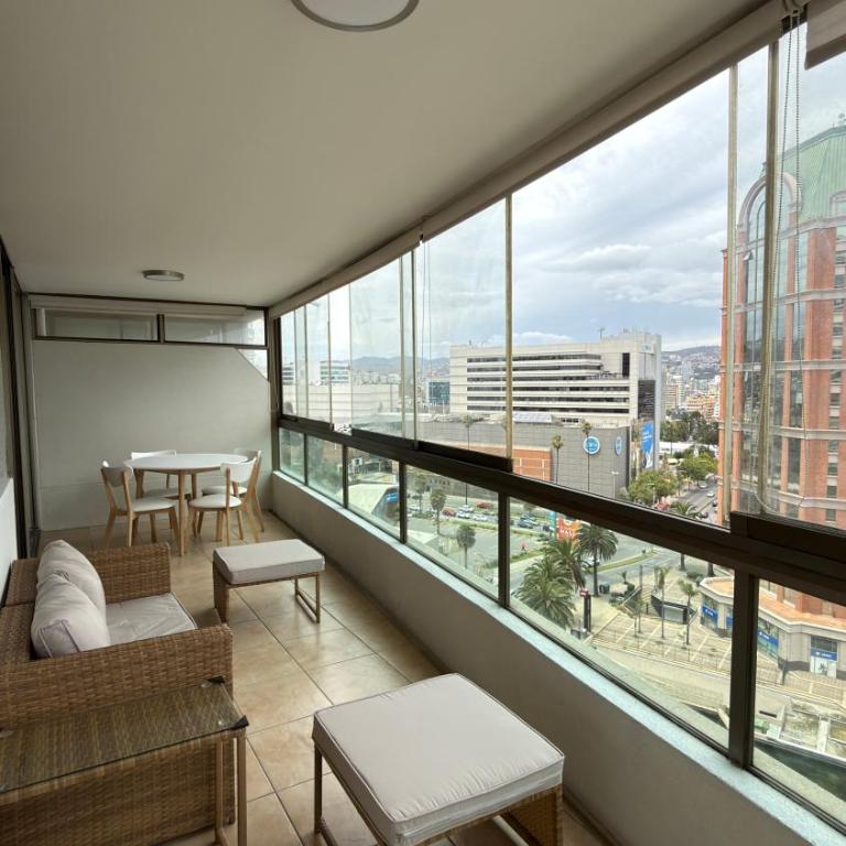 Piso con vista al mar céntrico precio único - Three-Bedroom Apartment - 27