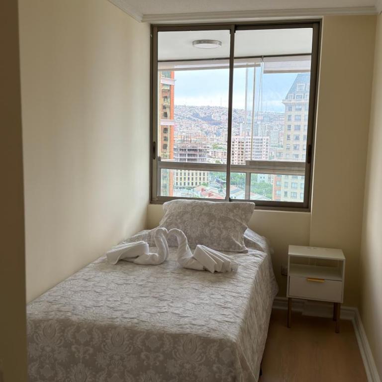 Piso con vista al mar céntrico precio único - Three-Bedroom Apartment - 29