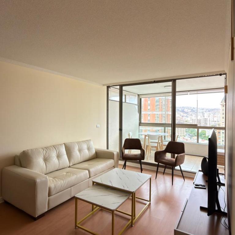 Piso con vista al mar céntrico precio único - Three-Bedroom Apartment - 38