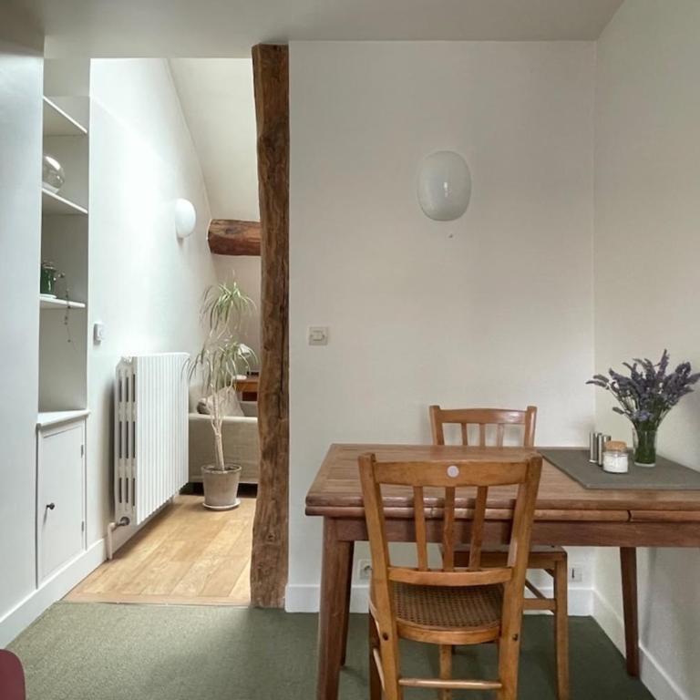 Marais 4e Appartement sous les toits avec mezzanine par Mey Agency - Appartement 3 Chambres - 7