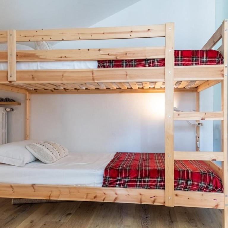 MCX Vacation Rental - La Mansardina Di Crepìn in Valtournenche with modern comforts just 3 minutes from the cable cars! - Apartment mit 2 Schlafzimmern und Aussicht - 20