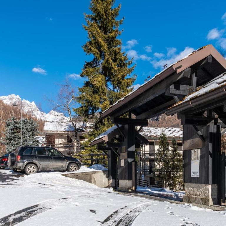 MCX Vacation Rental - La Mansardina Di Crepìn in Valtournenche with modern comforts just 3 minutes from the cable cars! - Apartment mit 2 Schlafzimmern und Aussicht - 35