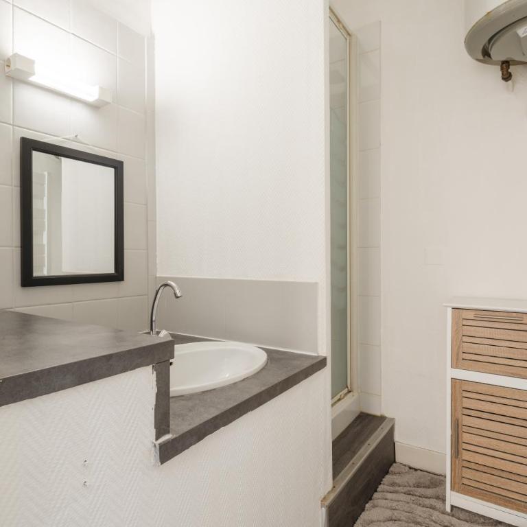 Nid douillet en duplex proche Centre-ville & Tram - Appartamento con 2 Camere da Letto - 7