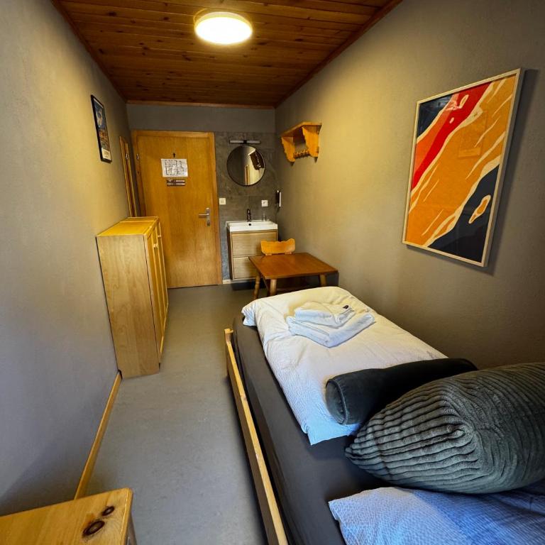 Familiehotel La Randulina - Einzelzimmer mit Gemeinschaftsdusche und -WC - 3