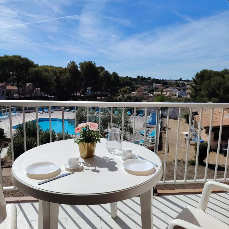Les Hauts de Balaruc - Appartement - Vue sur Piscine - 1