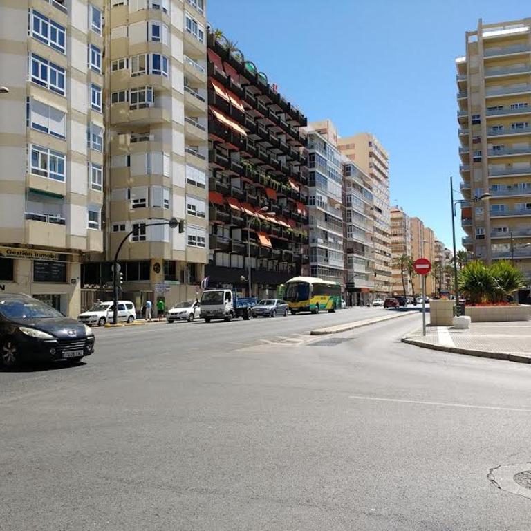 Apartamento Cantabrico junto a la playa y al Hospital Puerta del Mar - Apartamento de 1 dormitorio - 13