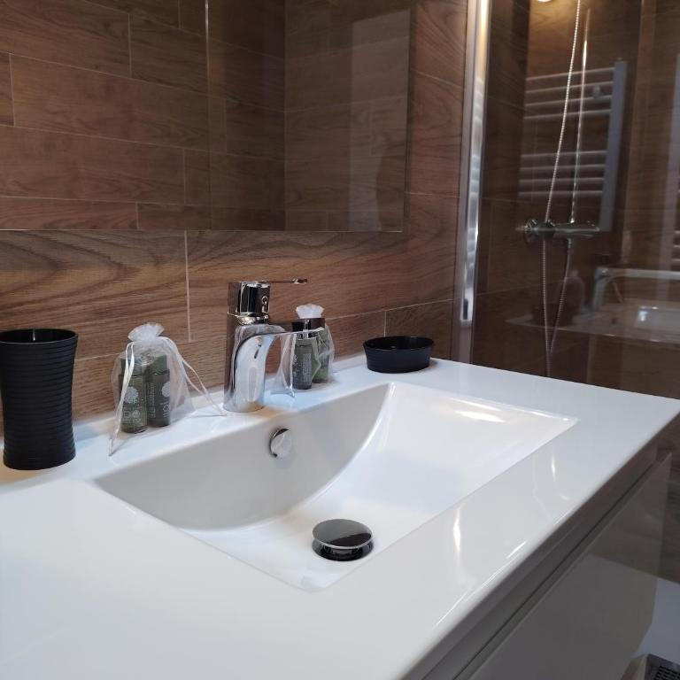 Les Hauts de Balaruc - Appartement - Vue sur Piscine - 10