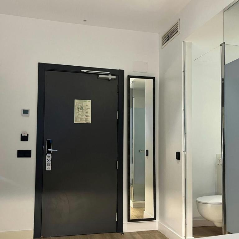 Four Points Flex by Sheraton Madrid Atocha - Efficient Single Room with One Double Bed - 5