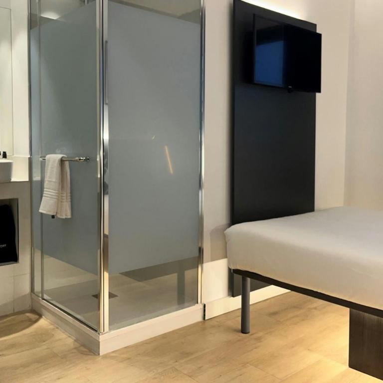 Four Points Flex by Sheraton Madrid Atocha - Efficient Single Room with One Double Bed - 4