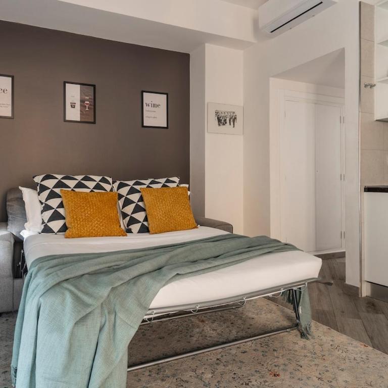 Mannelli Apartment - One-Bedroom Apartment - 11