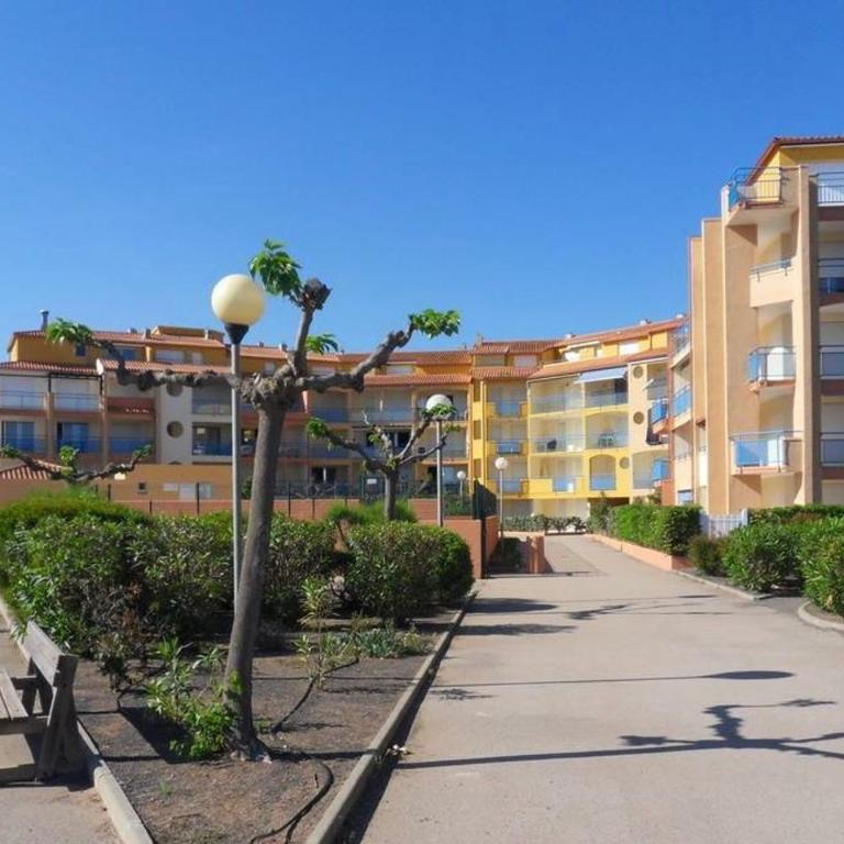 AGENCE JF IMMO-T2 climatisé front de mer avec terrasse piscine collective parking- V0742 - Appartement 1 Chambre - 17