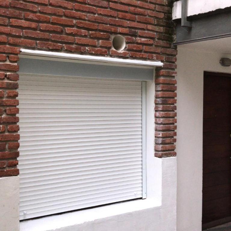Great location, 2 bedrooms, 2 bathrooms - Three-Bedroom Apartment - 3