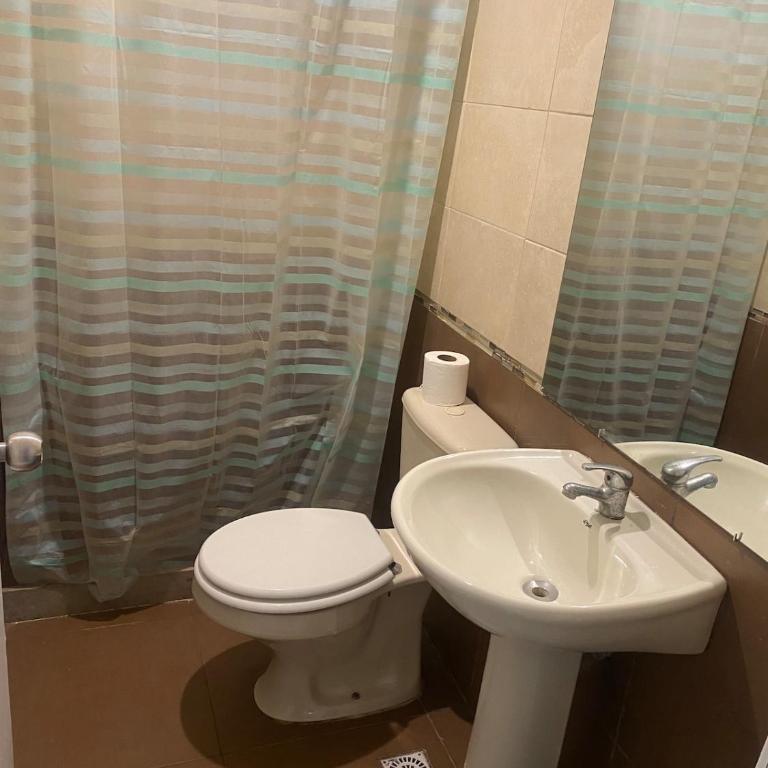 Great location, 2 bedrooms, 2 bathrooms - Three-Bedroom Apartment - 17