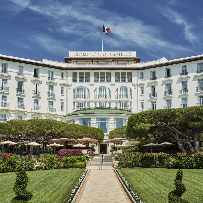 Grand-Hôtel du Cap-Ferrat, A Four Seasons Hotel - Chambre Supérieure Lit King-Size - Pinède - 1