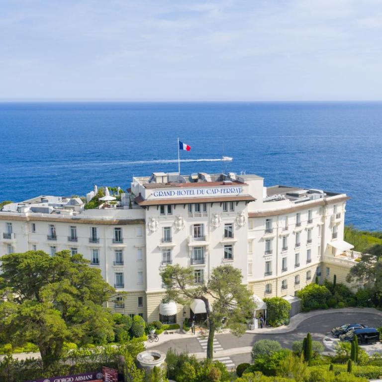 Grand-Hôtel du Cap-Ferrat, A Four Seasons Hotel - Chambre Supérieure Lit King-Size - Pinède - 2