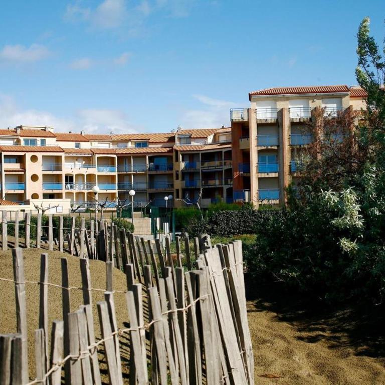 AGENCE JF IMMO-T2 climatisé front de mer avec terrasse piscine collective parking- V0742 - Appartement 1 Chambre - 16
