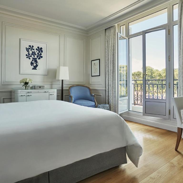 Grand-Hôtel du Cap-Ferrat, A Four Seasons Hotel - Chambre Supérieure Lit King-Size - Pinède - 3