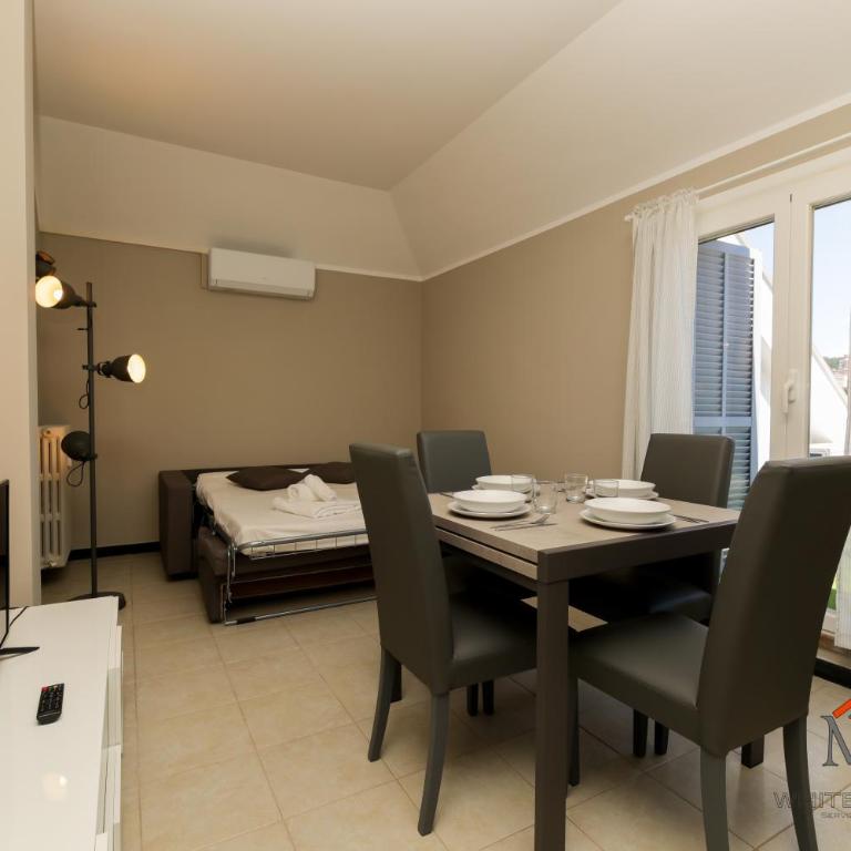 Penthouses with Parking in Palazzo San Paolo By ML WHITE HOUSE - One-Bedroom Apartment - 6