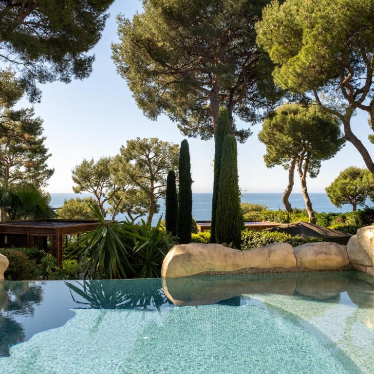 Grand-Hôtel du Cap-Ferrat, A Four Seasons Hotel - Suite Lit King-Size avec Terrasse et Piscine - 3