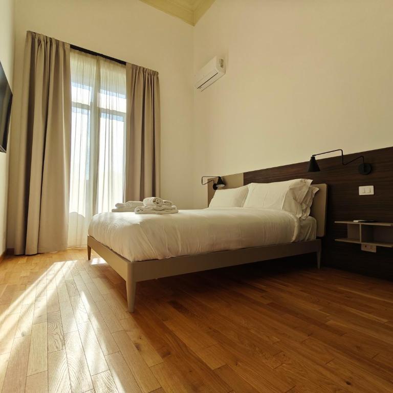 Tambasia rooms, Centro storico,Via Etnea - Suite with Terrace - 1