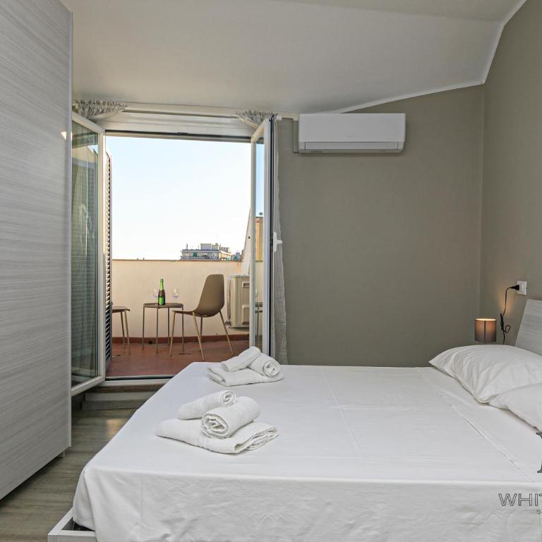 Penthouses with Parking in Palazzo San Paolo By ML WHITE HOUSE - Two-Bedroom Apartment with Balcony and Terrace - 7