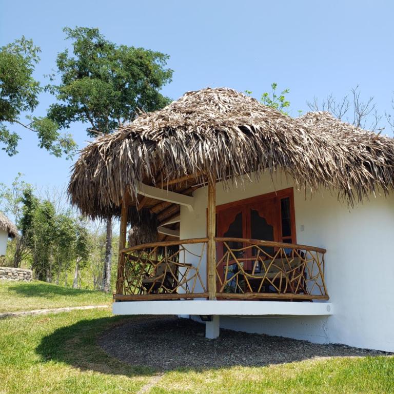 Monte Olon - Deluxe Double Room with Balcony and Sea View - 7